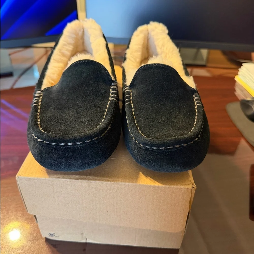 UGG Ansley women’s size 9 - Picture 2 of 8